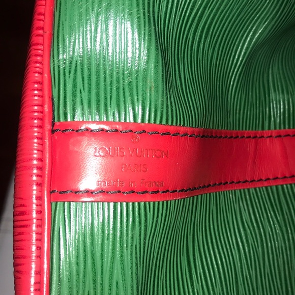 Authentic vintage Louis Vuitton Epi Noe - Picture 5 of 7